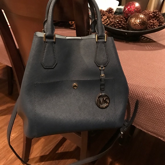 Purse - Picture 2 of 7