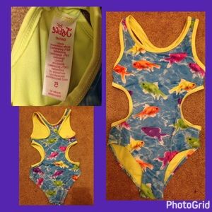 Girls swimsuit