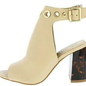 BOGO New nude heels