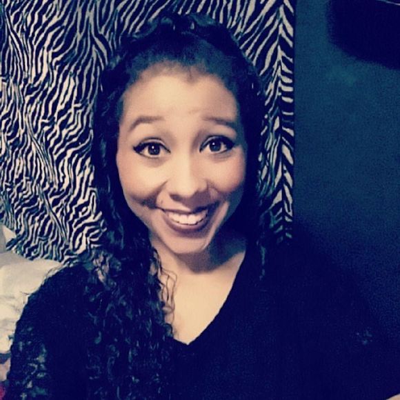 Meet your Posher, Kiaya - Picture 1 of 1