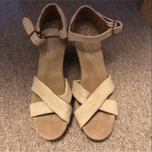 TOMS shoes wedges size 7.5