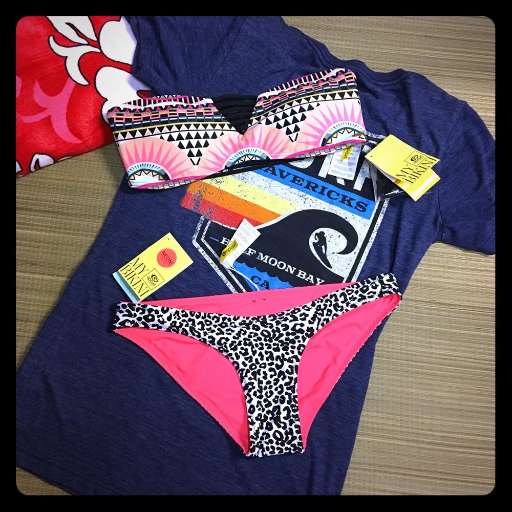🆕🌊Rip Curl Bandeau Bikini Top & Hipster Bottoms