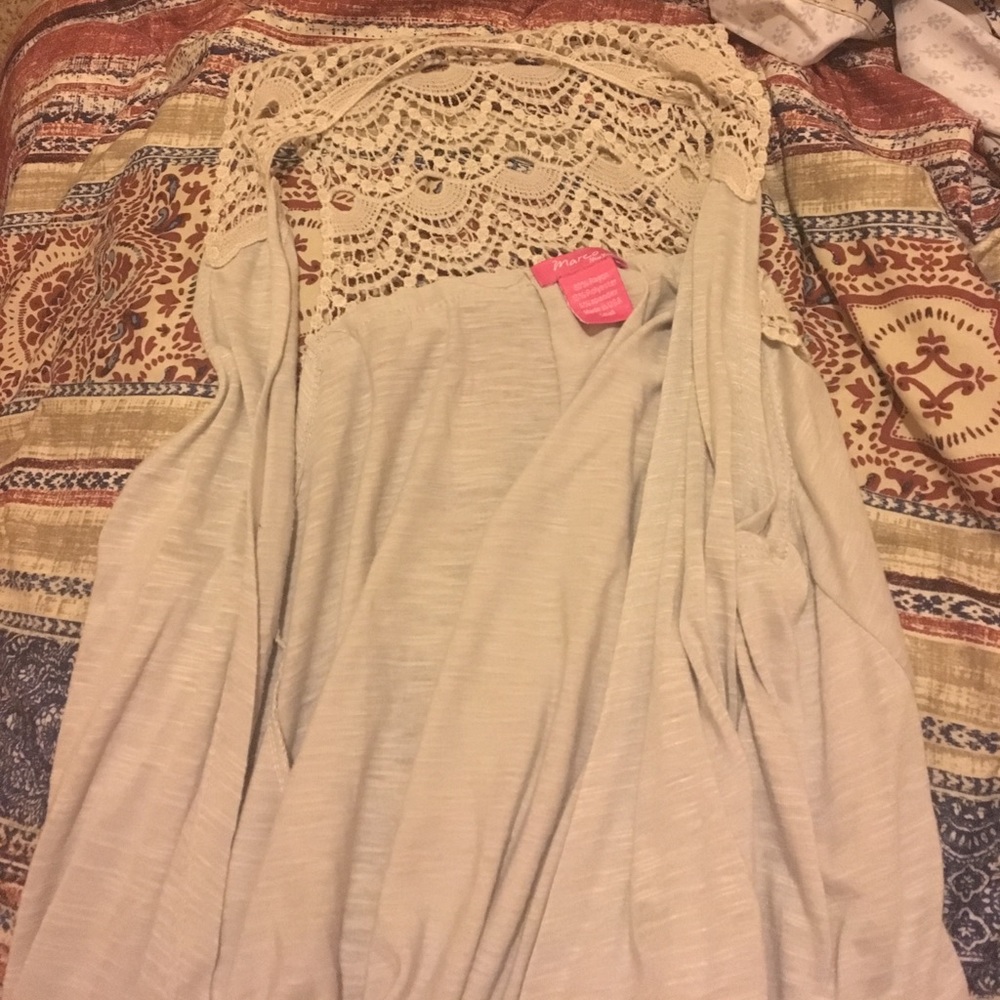 Creme tank top vest