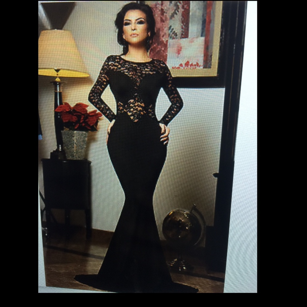 Lace mermaid gown dress size small black NWT