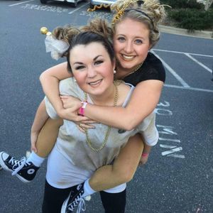 Meet your Posher, Elizabeth