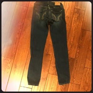 Hollister dark wash size 0S super skinny jeans