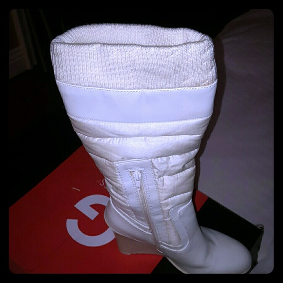 Guess Boots - Picture 6 of 7