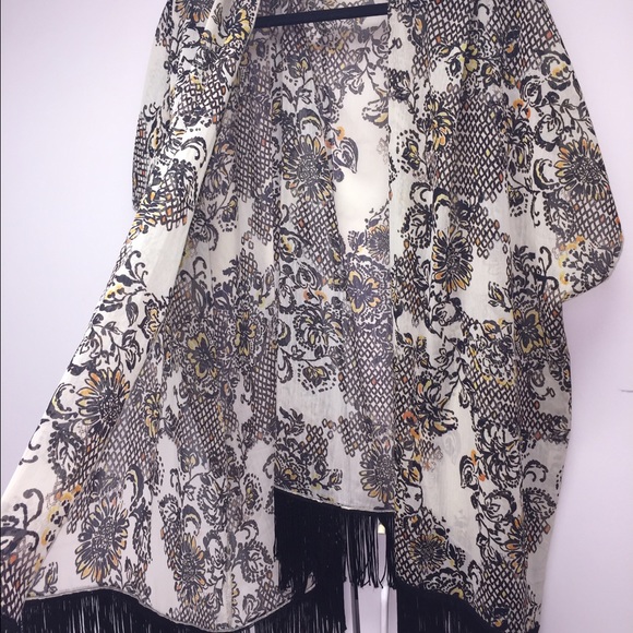 Cover up - Picture 2 of 3