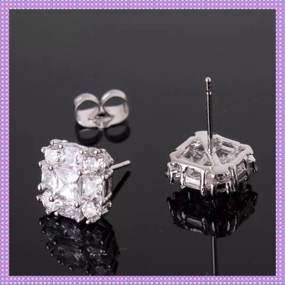 💥LAST PAIRWhite Gold/White Sapphire Stud Earrings - Picture 3 of 6