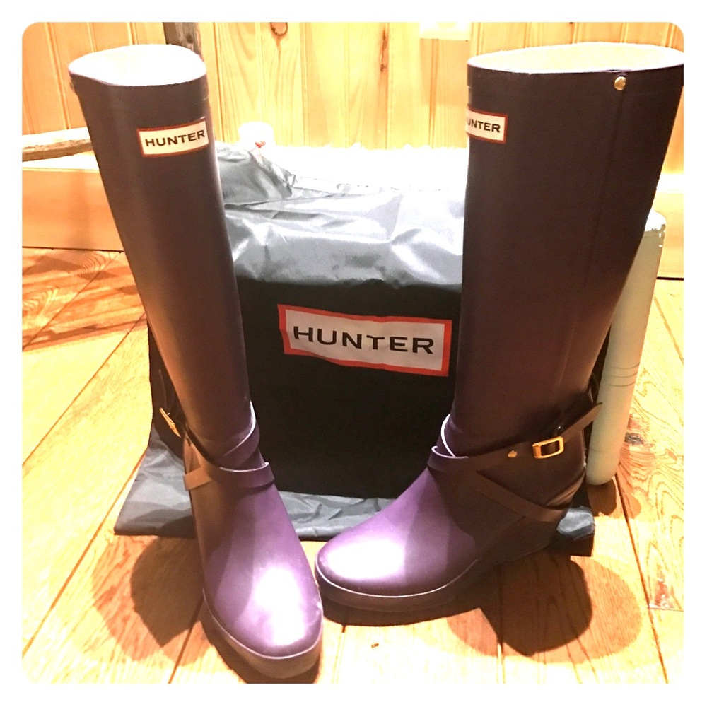 HUNTER Andora tall Wedge heel purple rain boots