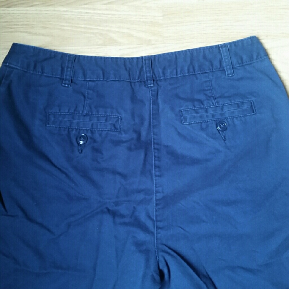 Summer Perfect Capris - Picture 3 of 3