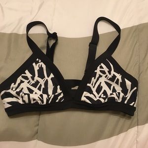 Lululemon swim top