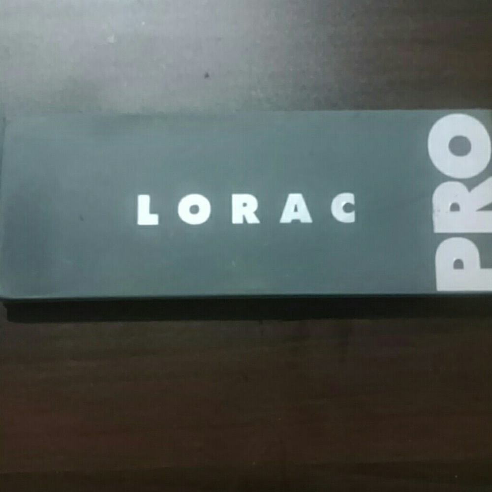 Lorac Pro palate