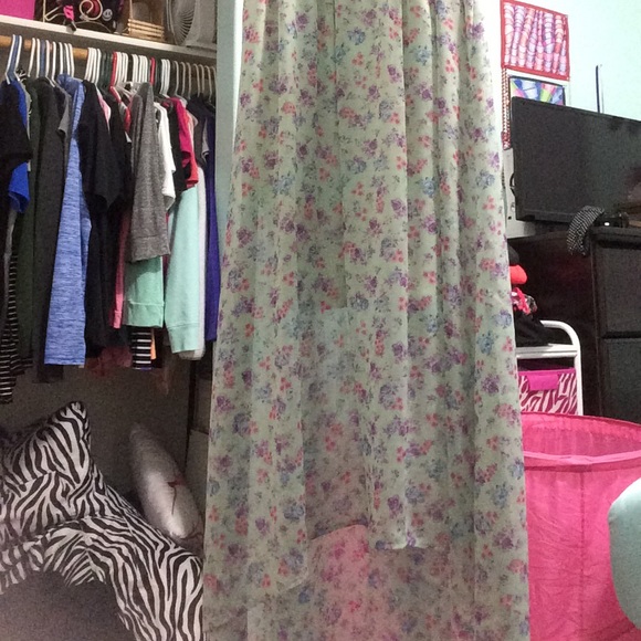 fairly new dress small small very faint stain. - Picture 2 of 4