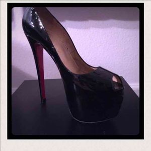 Christian louboutin Black pumps