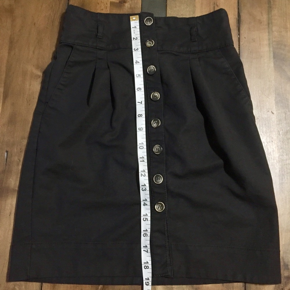 🎉 Sold 🎉 Zara Basic Button Skirt, Small - Picture 3 of 5