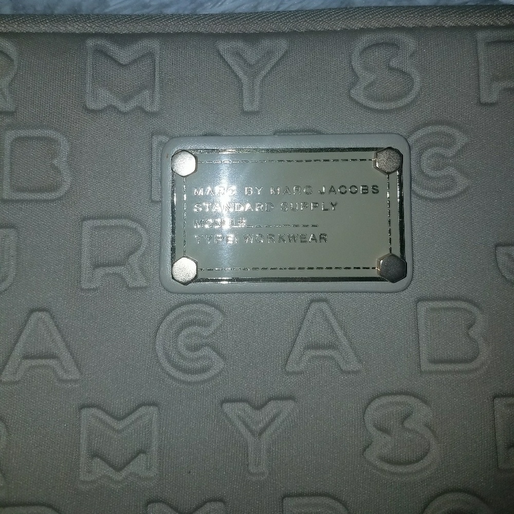 Marc Jacobs - Picture 3 of 4