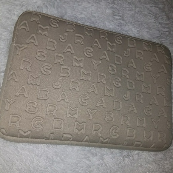 Marc Jacobs - Picture 2 of 4