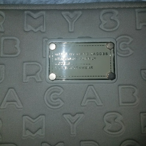 Marc Jacobs - Picture 3 of 4