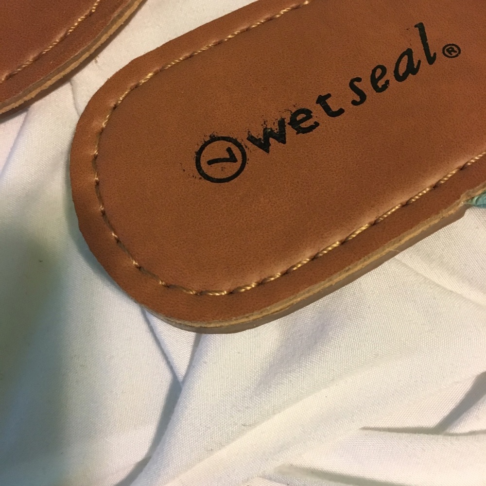 Sandals - Picture 3 of 4