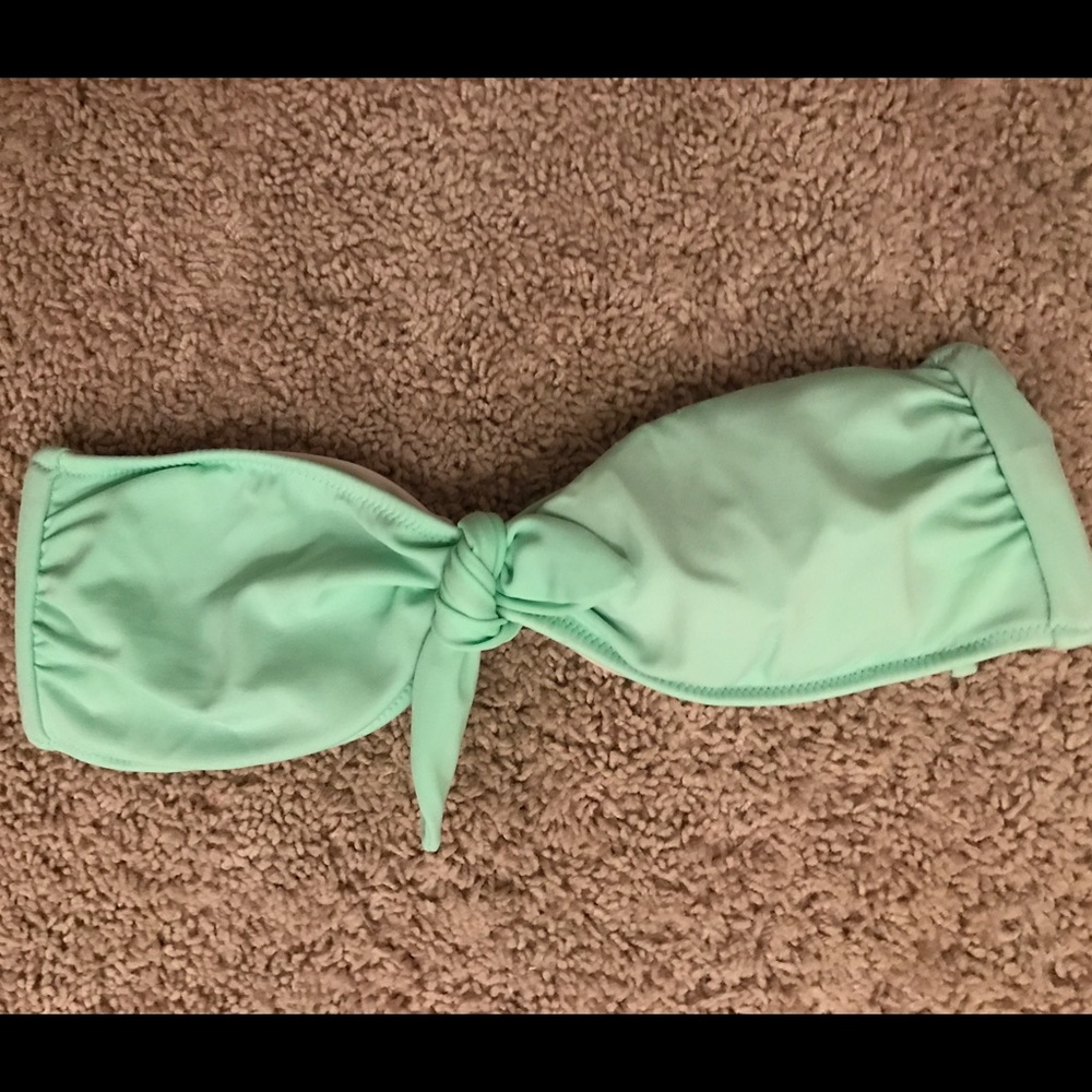 Size small Victoria's Secret bikini top