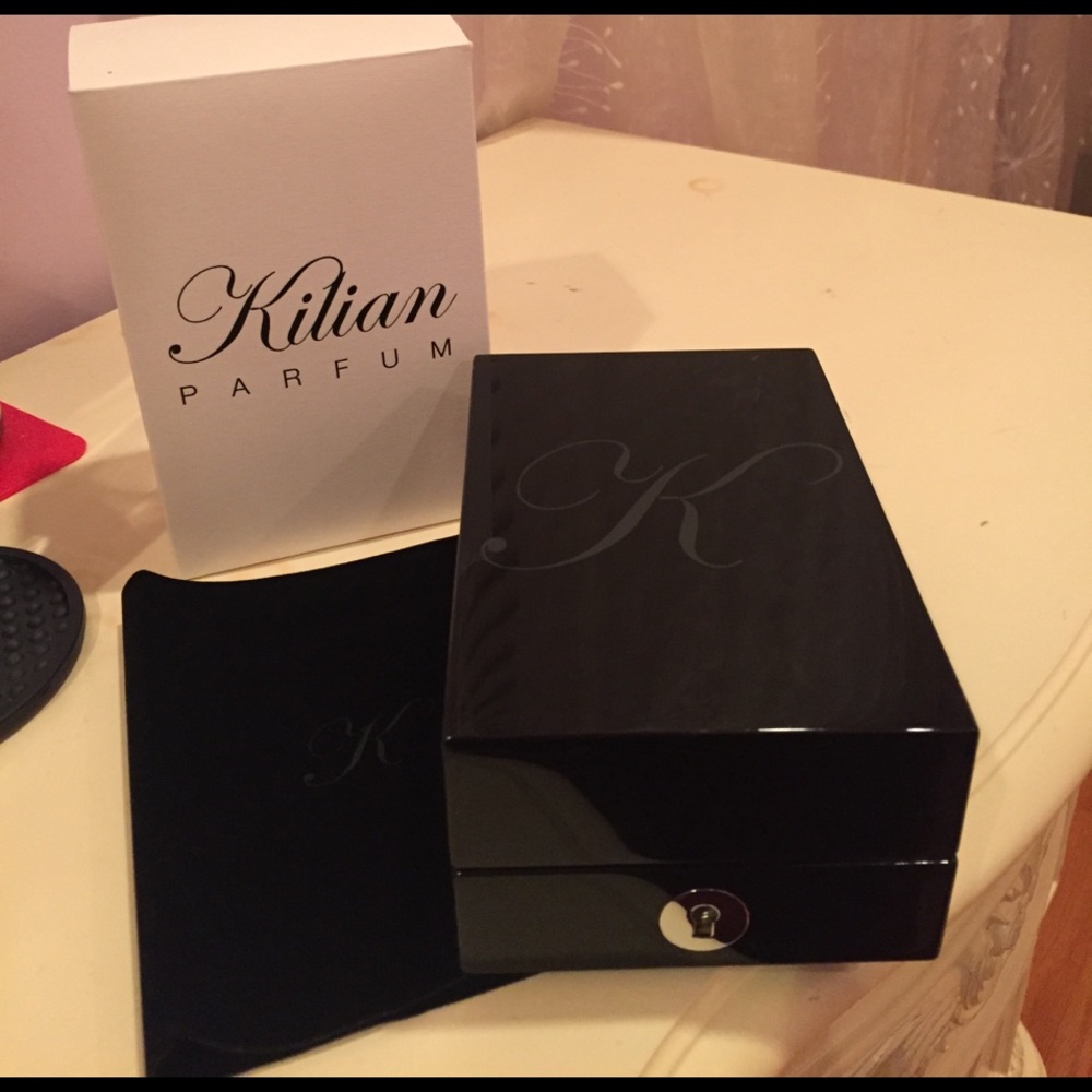 Kilian perfume box