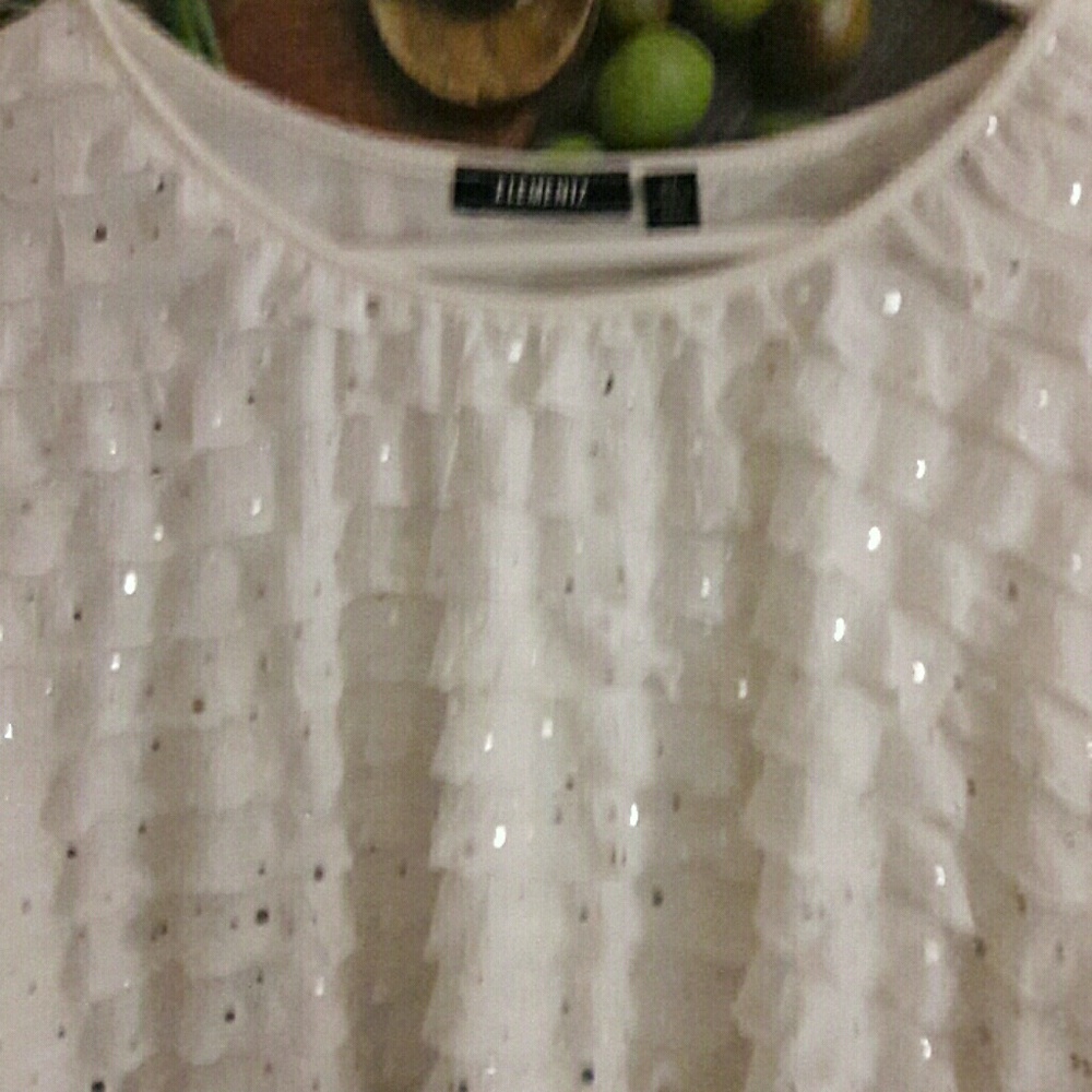 Top - Picture 2 of 2