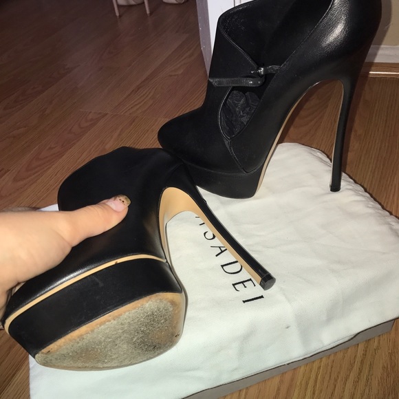 Nice pair of Casadei shoes. Wore them one time . - Picture 3 of 3