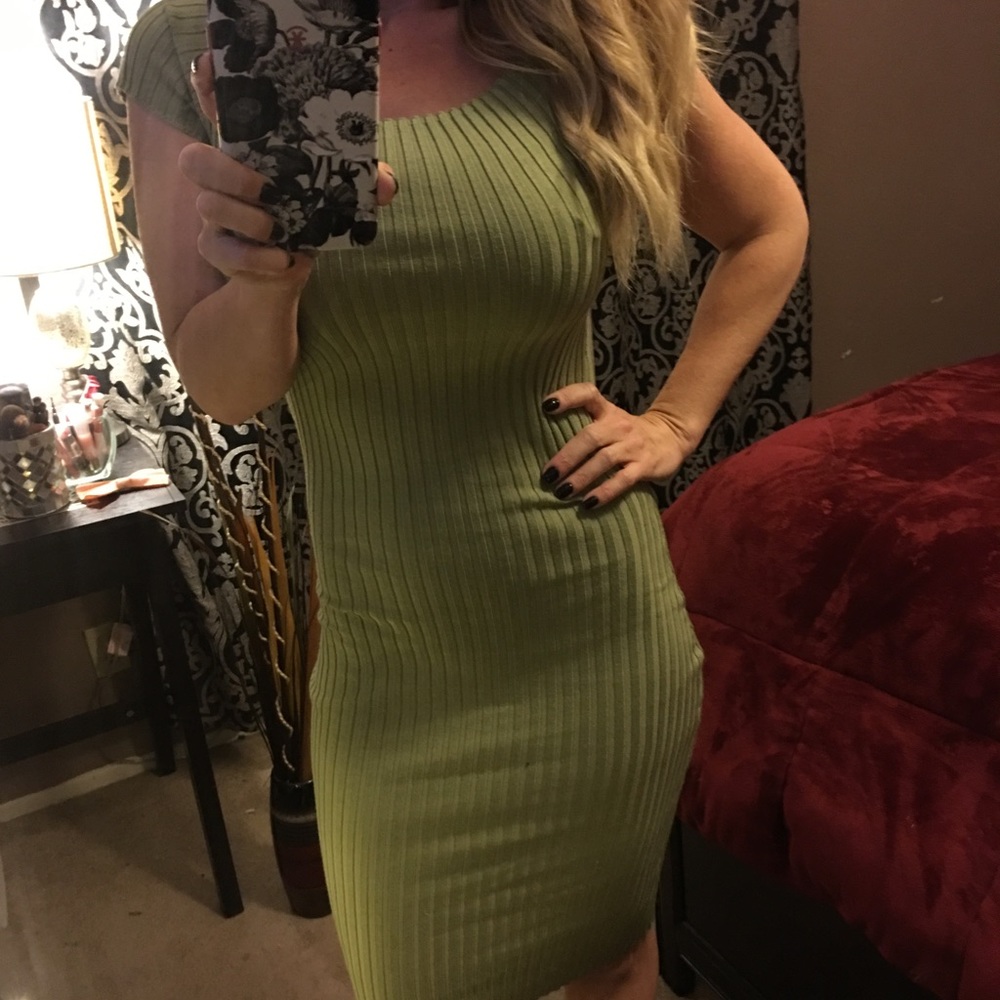 Beautiful green dress. Brand new. Never worn