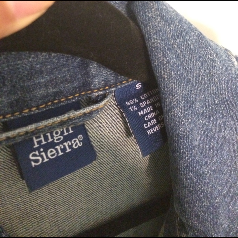 Cropped Jean Jacket - Picture 3 of 3