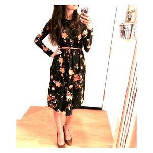 NWOT •Roolee Muted black bloom dress•