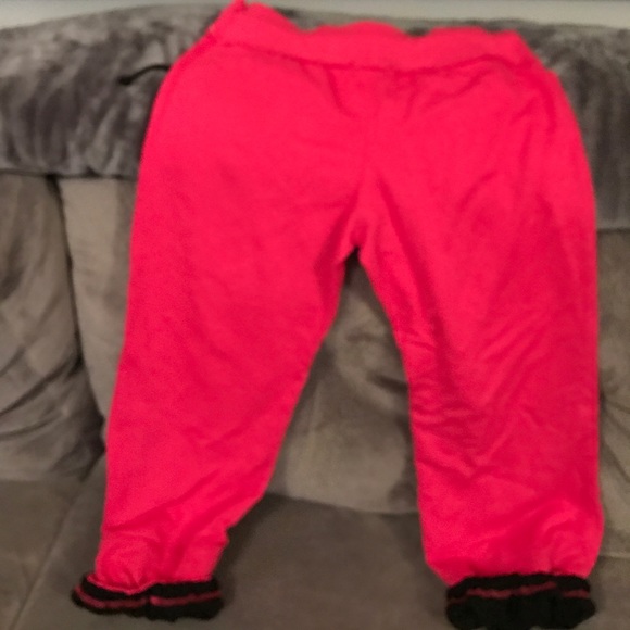 New sharp sweats - Picture 3 of 3