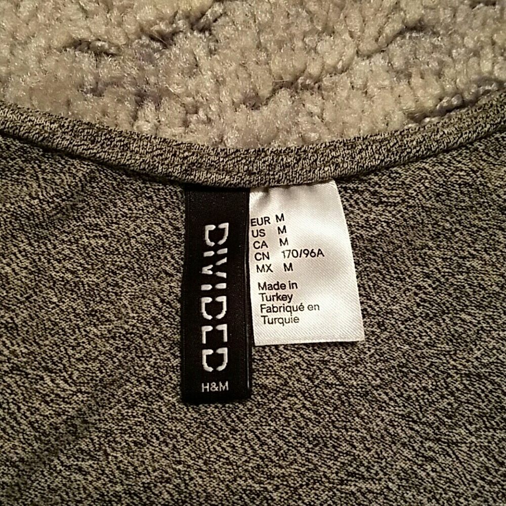 H&M Crop Top - Picture 3 of 3