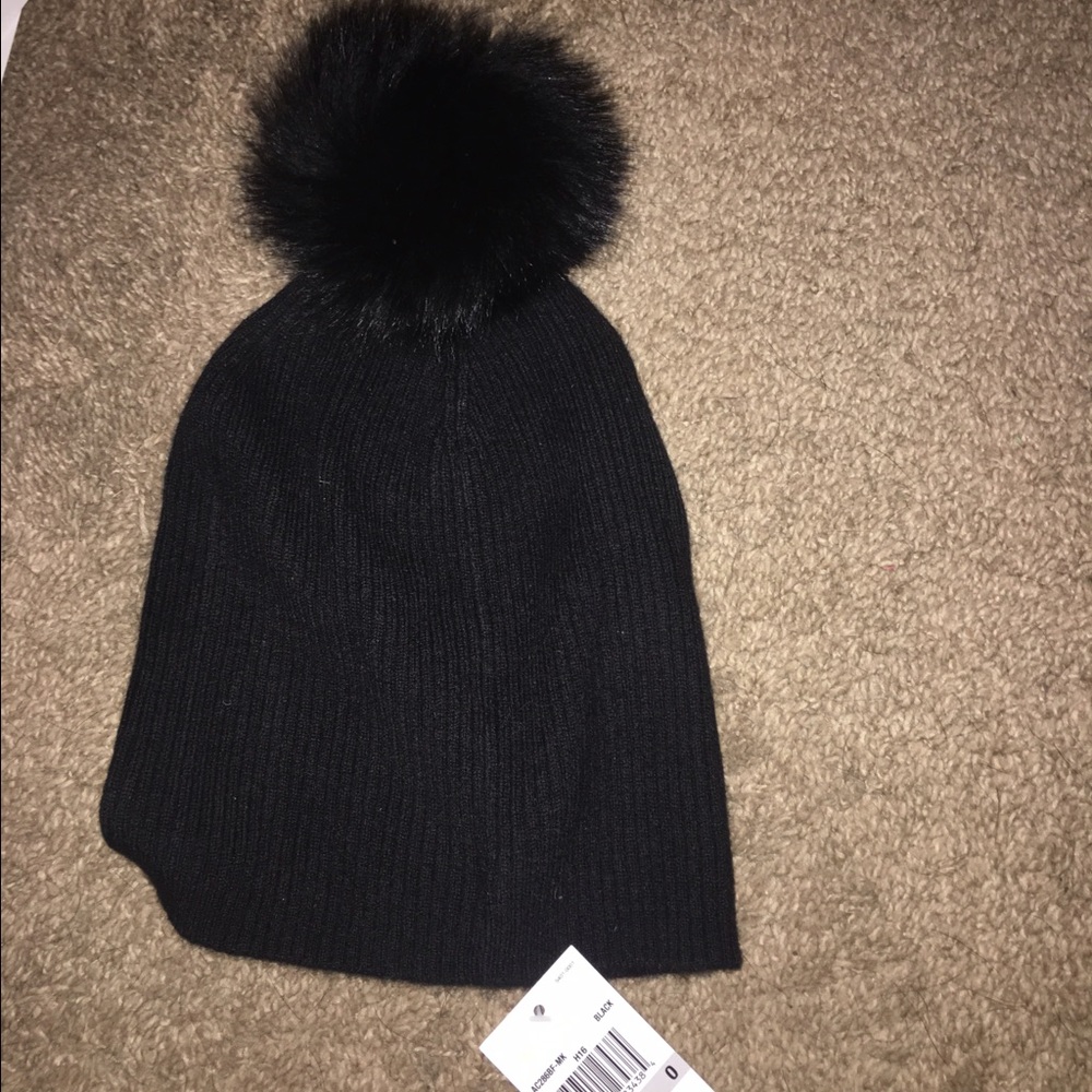 MK Pompom Top Toboggan