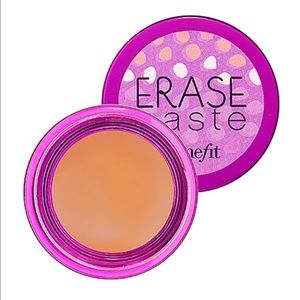 Benefit Erase Paste