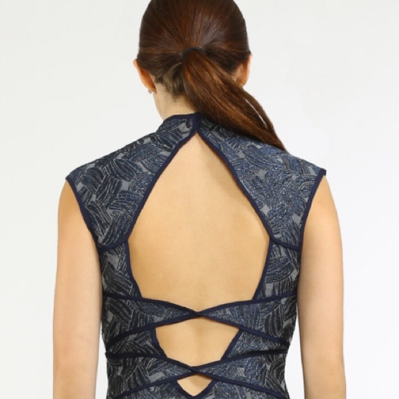 Mock neck bodycon dress with cutout back - Picture 5 of 6
