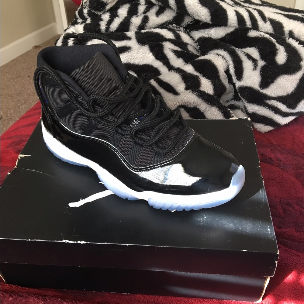 Only worn once Spacejams - Picture 2 of 5