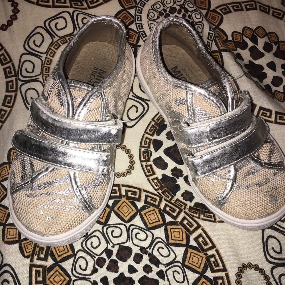 Mk shoes for toddler girl