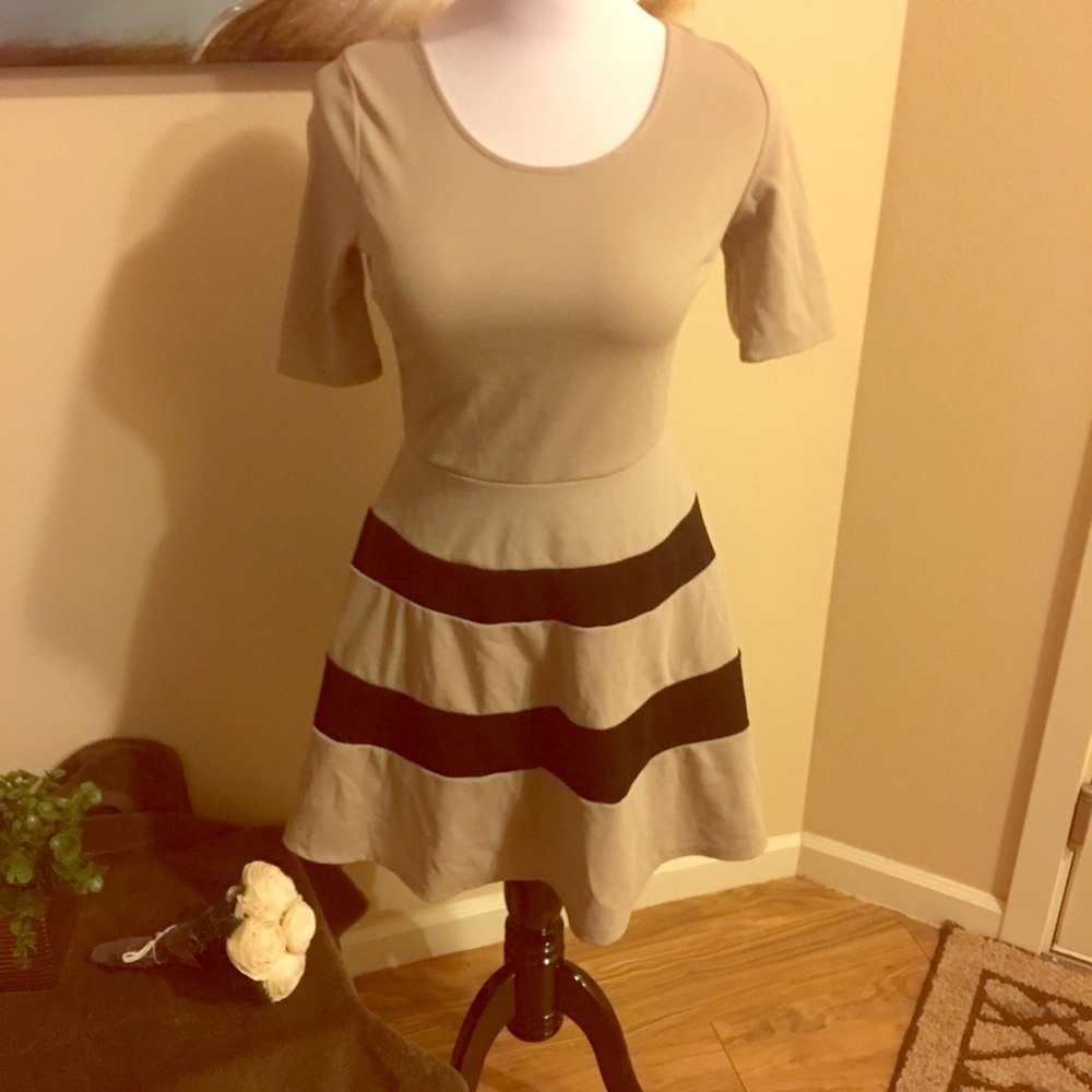 Rue 21 size Large open back dress