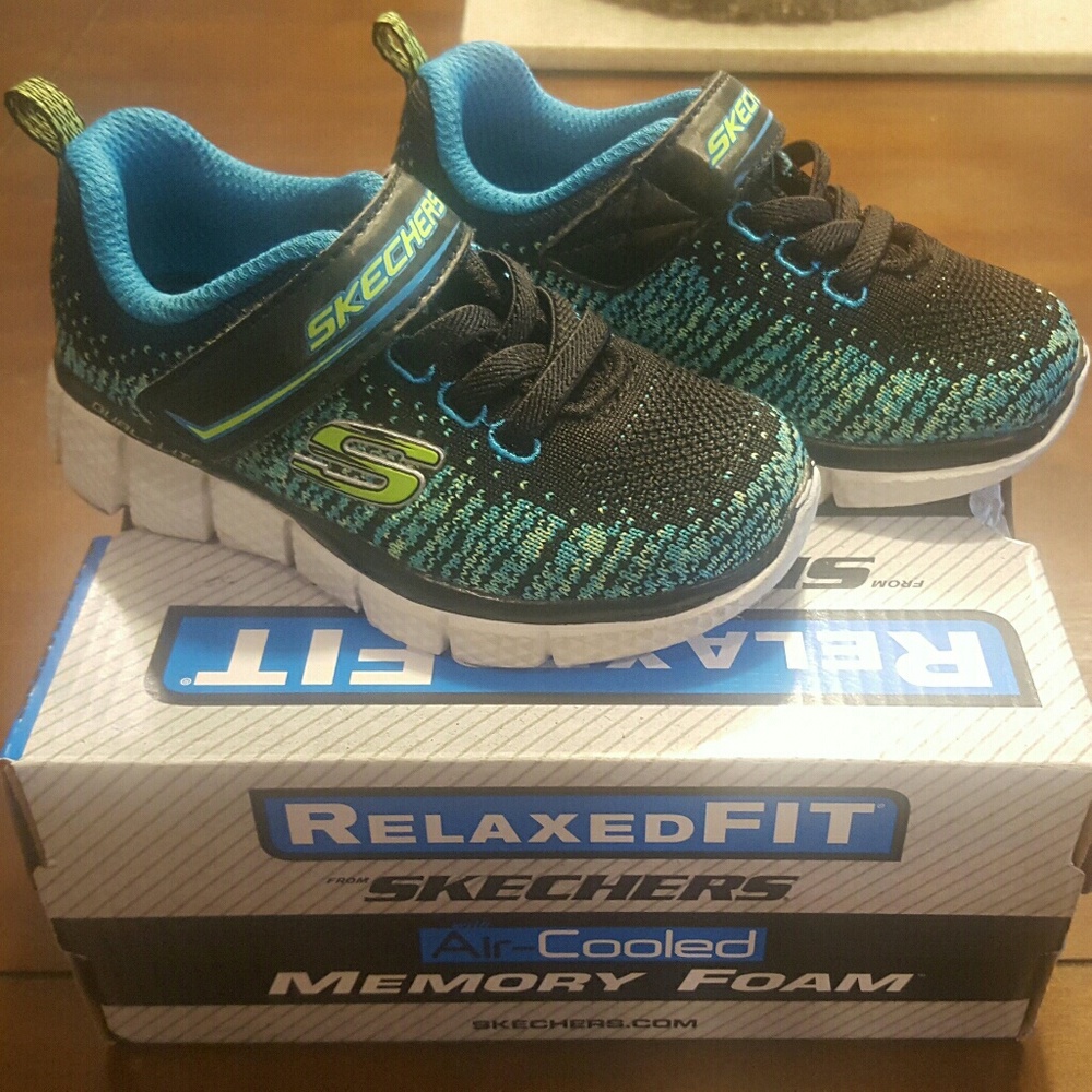 Sketchers Sneakers
