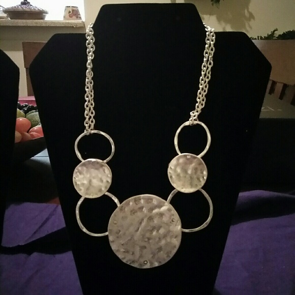 Costum Jewelry - Picture 3 of 8