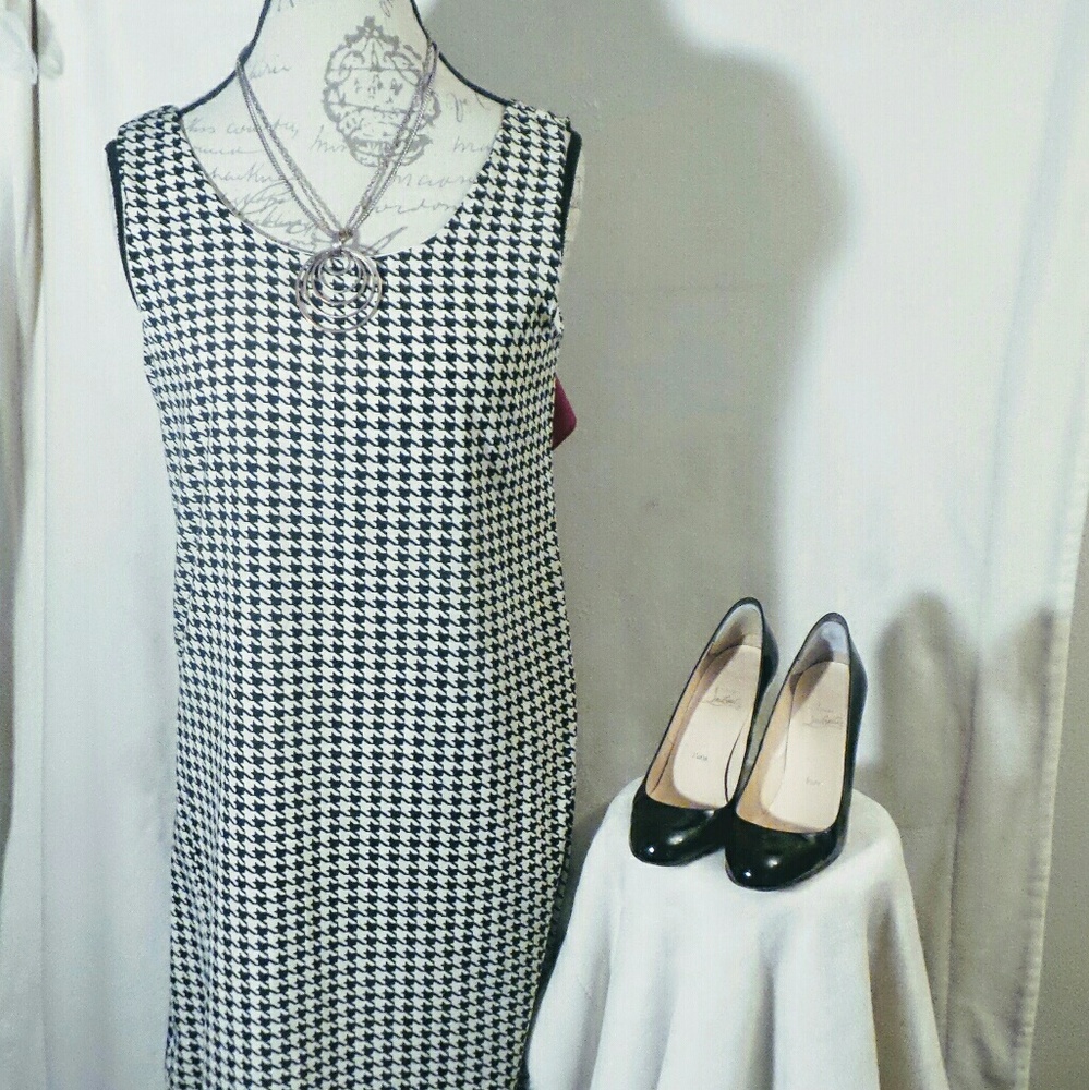 Cute Hounds tooth Dress!