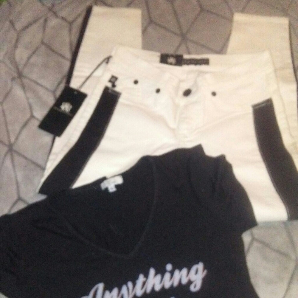 NWT Rock N Republic white stripe jeans