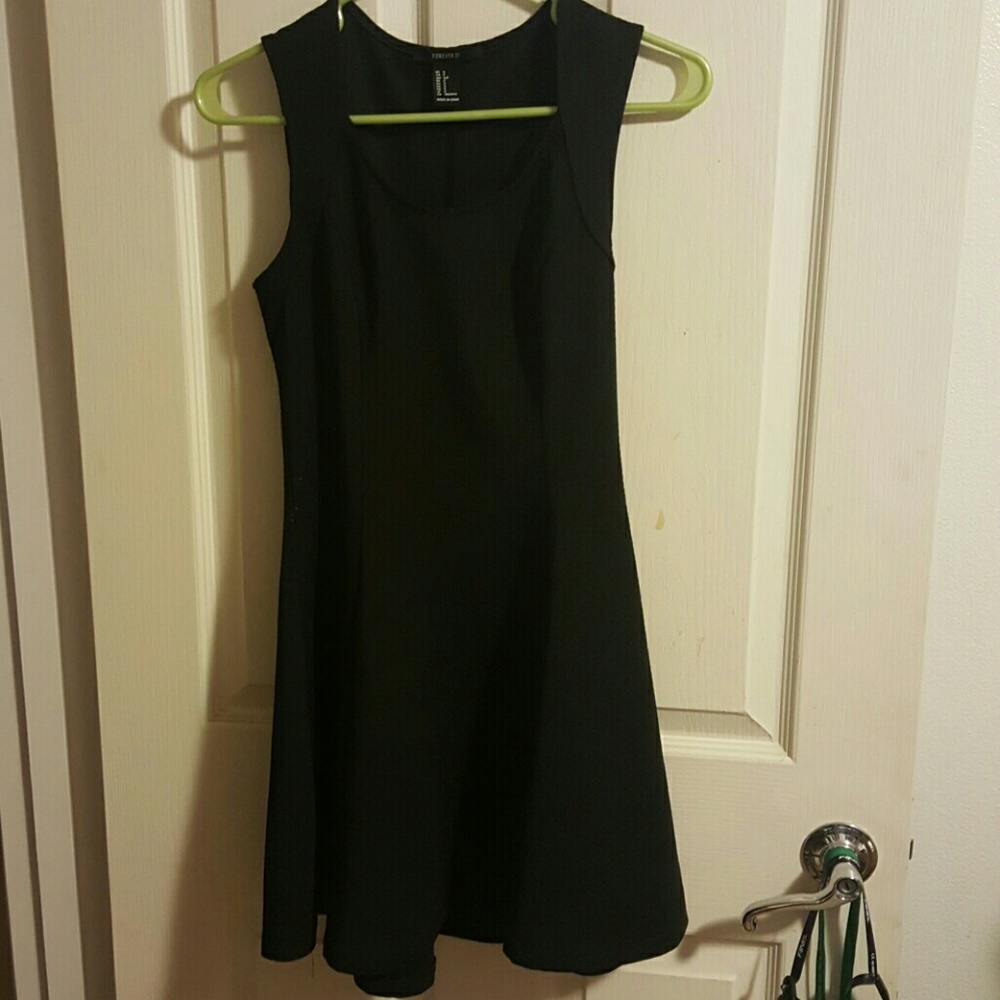 Lightweight tennis inspired business dress black