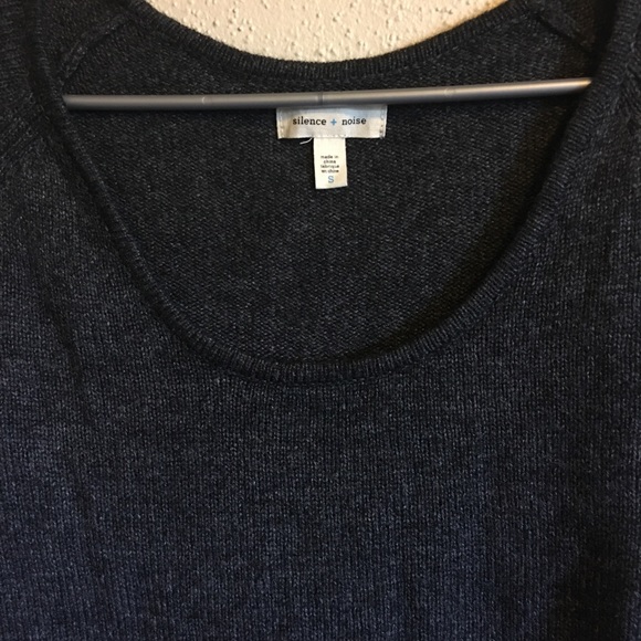 SILENCE + NOICE GREY SWEATER JEWELED STUDDED - Picture 3 of 4