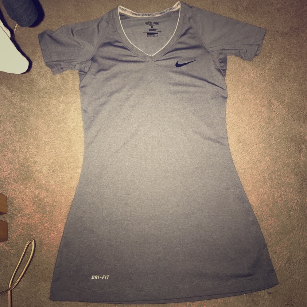 Nike dri fit tee.