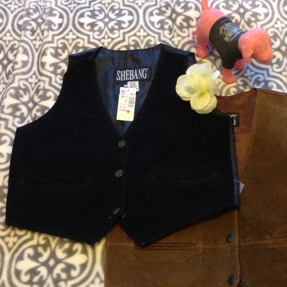 SOLD!!! $PECIAL! 🌄 Black Suede Child's Vest (BILGOS)