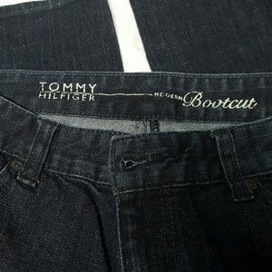 Tommy Hilfiger Modern Bootcut, size 10