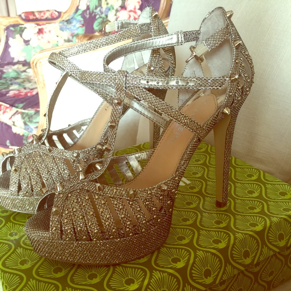 GOLD Stilettos