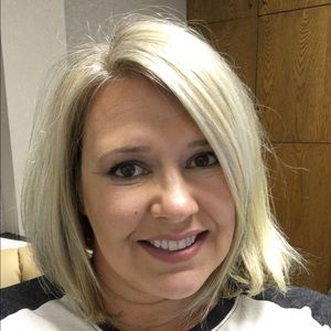 Meet your Posher, Kendra